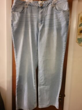 Seven7 Light Blue Loose Straight Jeans
